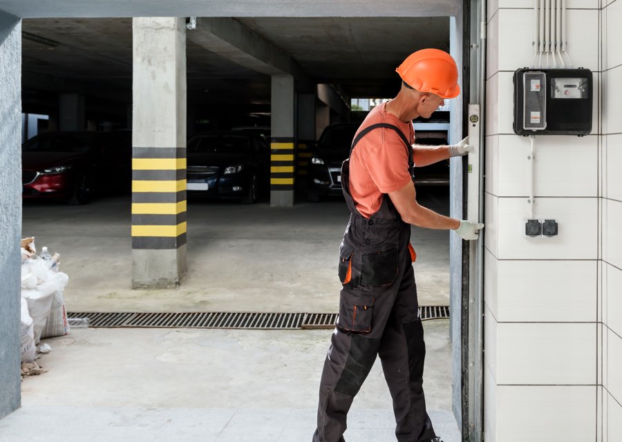 Garage-door work by Full Service Garage Doors in Miami Shores, FL