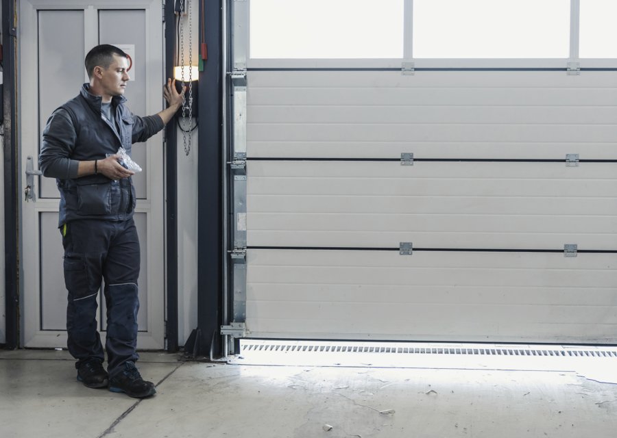 Garage-door work by OakBridge Garage Door Repair Experts in Sallisaw, OK
