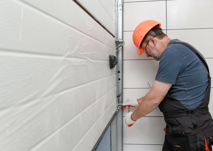 Garage-door work by Best Bros Garage Doors in Fort Lauderdale, FL