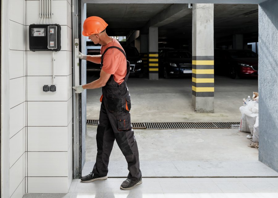 Garage-door work by Allis Garages Doo'rs Repair in Altamonte Springs, FL