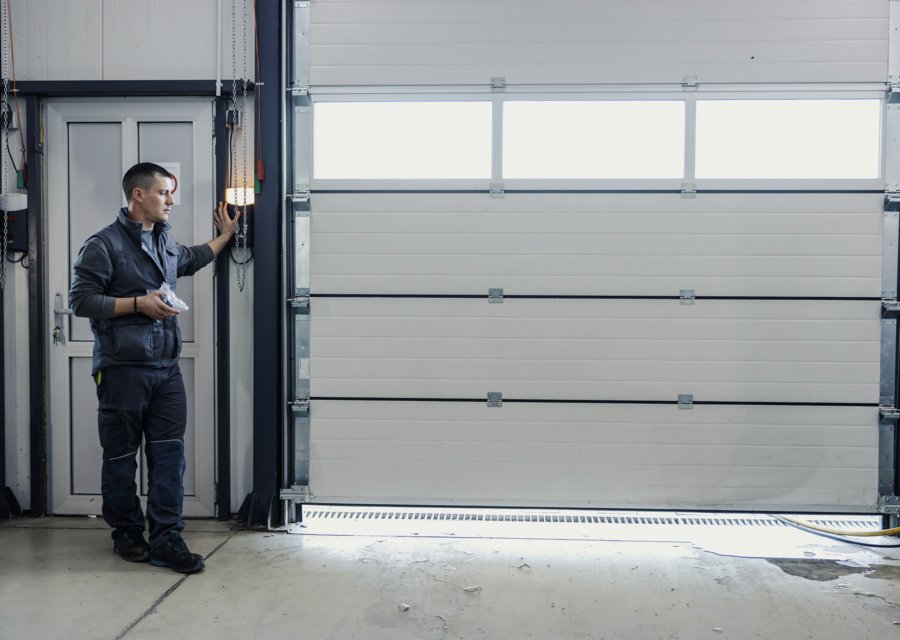Garage-door work by Farmer Garage Door in Pittsburg, CA