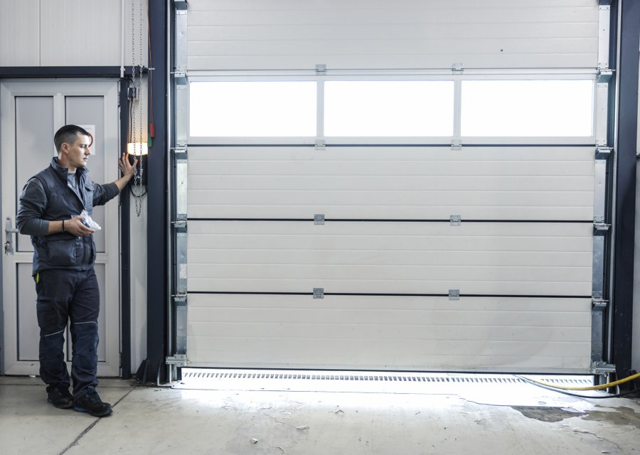Garage-door work by Alpine Garage Door Repair Co in Los Angeles, CA