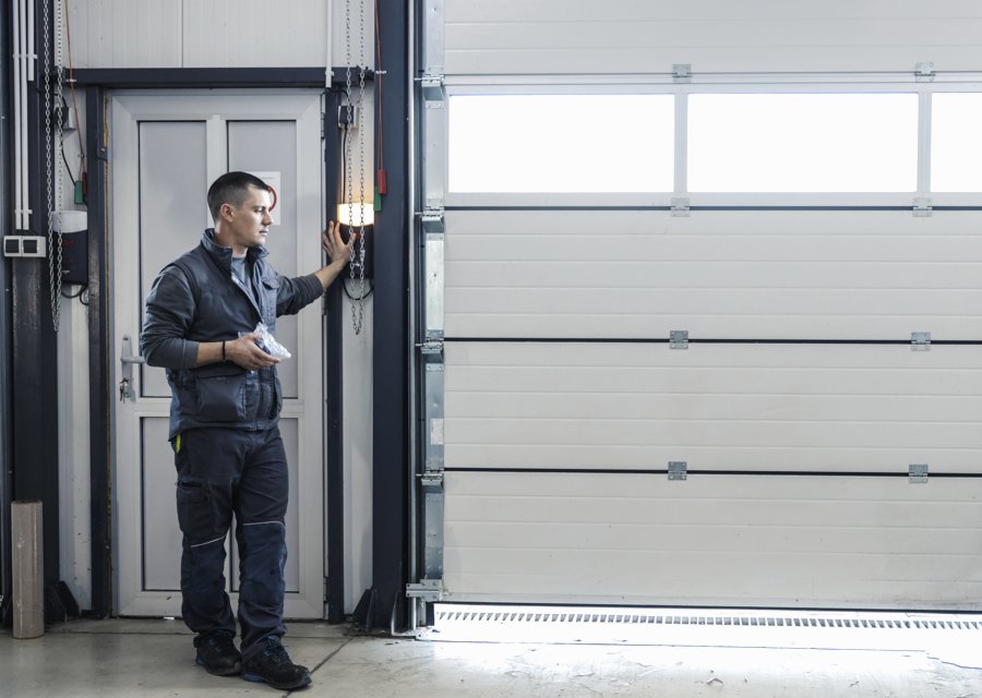 Garage-door work by Mojo Garage Door Service in Santa Monica, CA
