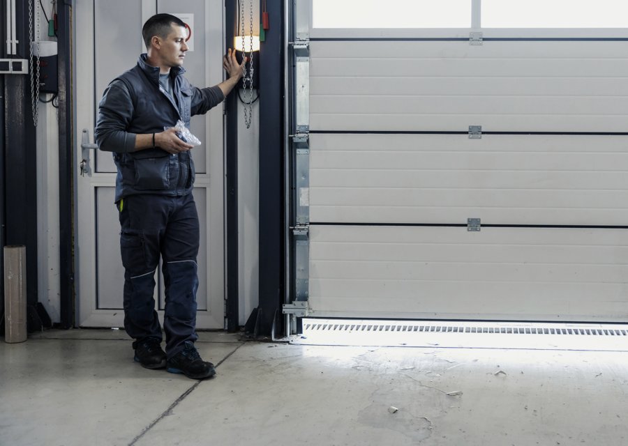 Garage-door work by Garage Door Man in Woodbridge, VA