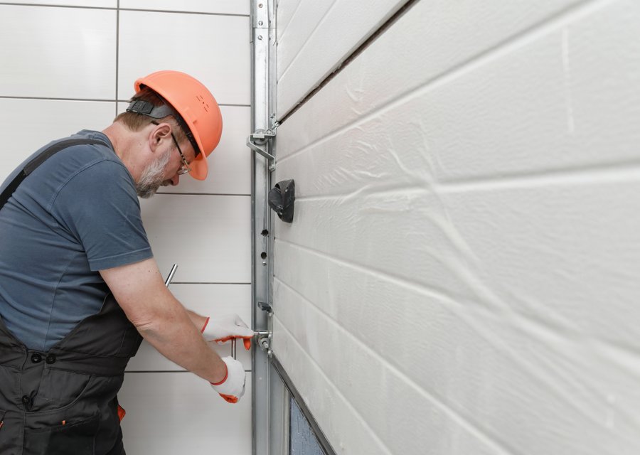 Garage-door work by Best Garage Door Repair Services in Fort Lauderdale, FL