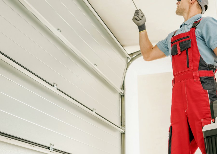 Garage-door work by Independent Garage Doors in New York, NY