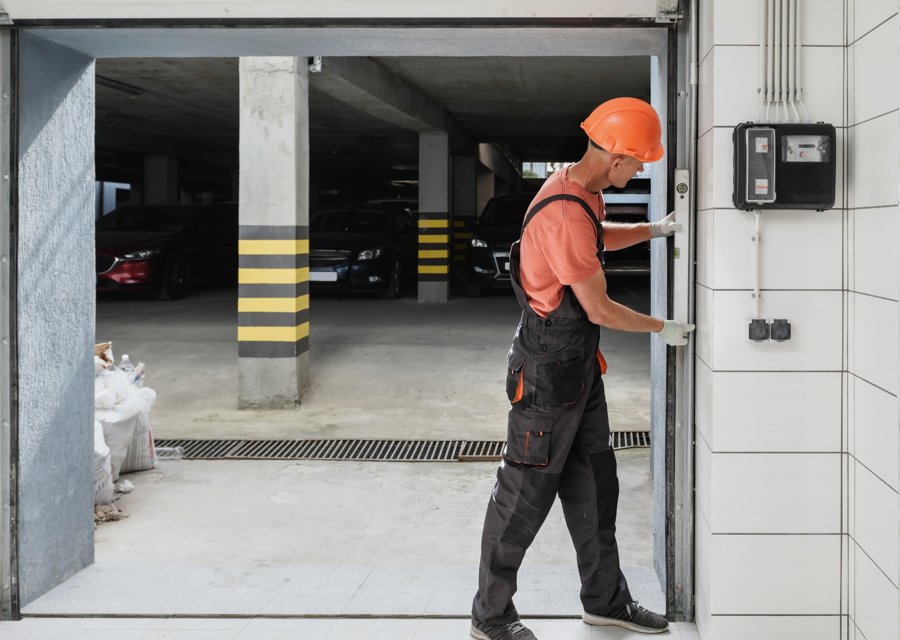 Garage-door work by Seunggi Garage Door Services in St Louis, MO