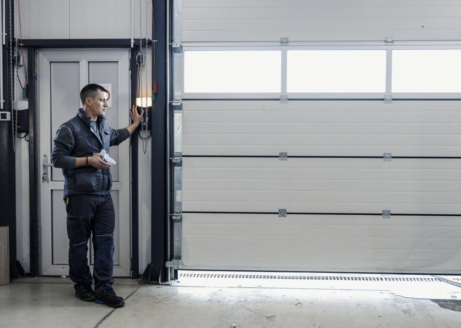 Garage-door work by Park Garage Door Repair in Sherman Oaks, CA
