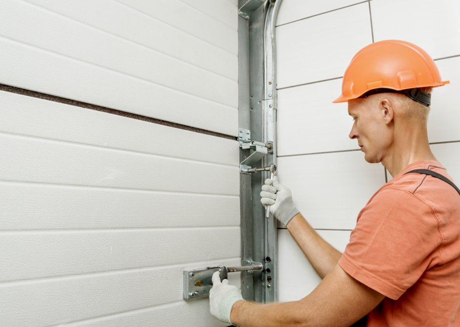 Garage-door work by Expert Tracy Garage Door Repair in Watertown, SD