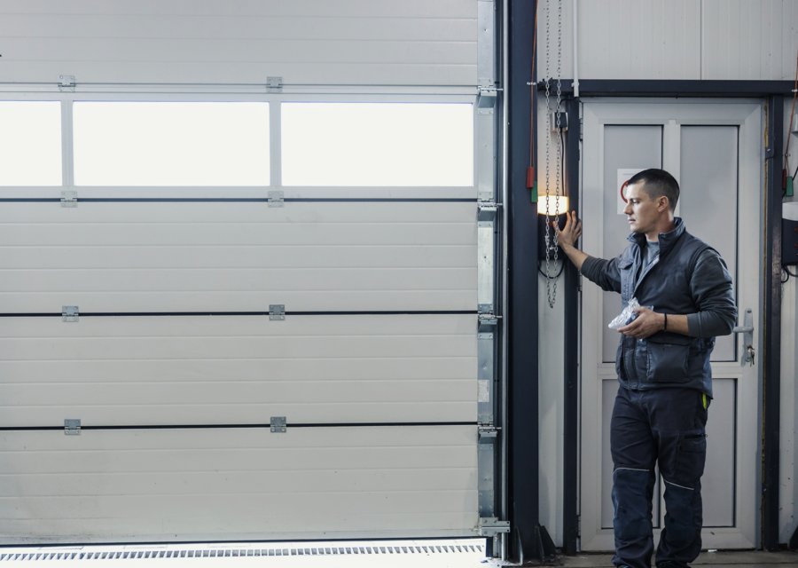 Garage-door work by Fast Garage Door Repair in Amelia, LA