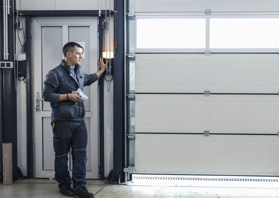 Garage-door work by Dunn Garage Doors in Miami, FL