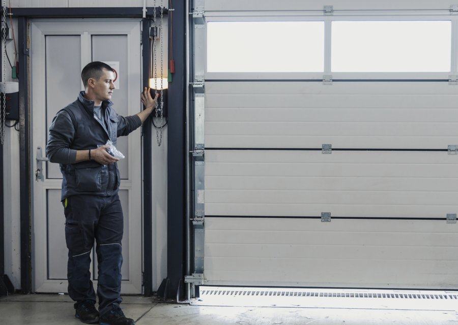 Garage-door work by Expert Tracy Garage Door Repair in Watertown, SD